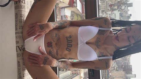 Encuentro a mi novio masturbándose y me uno Porn Videos T