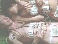 Naked Anémone in Le couple témoin