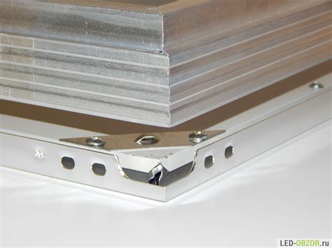 Виды монтажа светодиодных светильников Армстронг на потолок