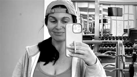 Watch Molly Qerim Go Viral Over Her No Makeup Face Photo While Showing
