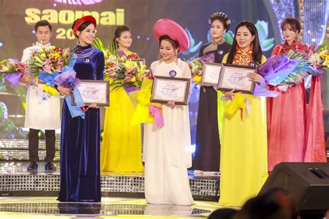 Hot girl ví dặm Phan Ngọc Ánh hát về Thăng Long xưa ở Sao Mai