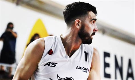 Sebastian Vega Campione Del Basket Ha Fatto Coming Out Sono Gay Tuttouomini