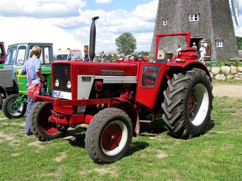 Traktoren Oldtimer Ihc Mccormick Fahrzeugbilder De