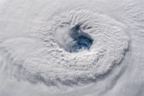 Hurricanes in the Atlantic Ocean: improved predictive ability and the