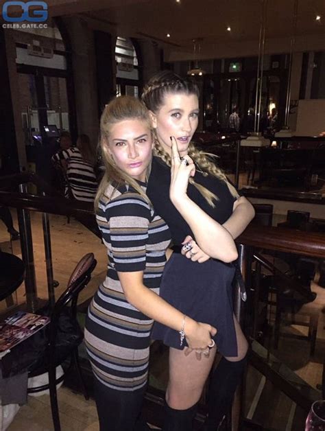 Isabel Hodgins Nude Pictures Onlyfans Leaks Playboy Photos Sex Scene