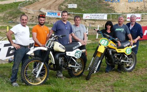 La Couronne 210 Pilotes De Moto Cross En Compétition Dimanche 16