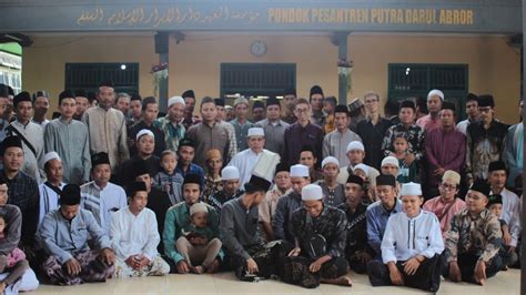 Silaturrahim Halal Bihalal Santri Alumni Pengasuh Pondok