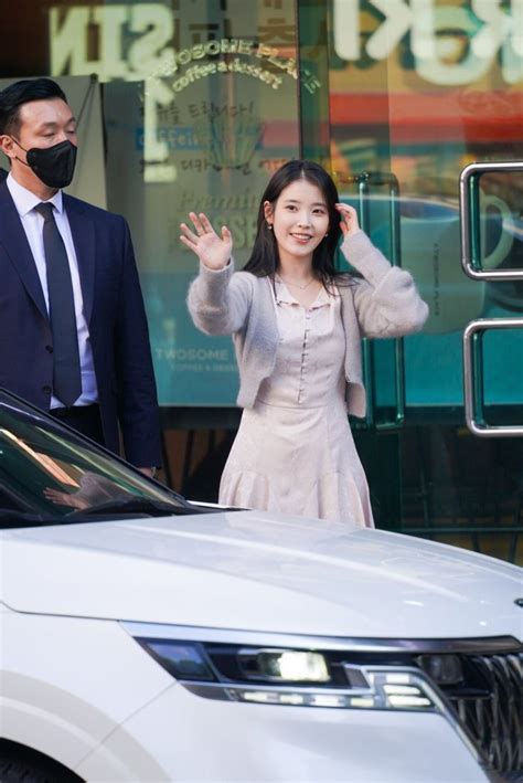 Ghim của Chay ii trên 아이유 언니 IU