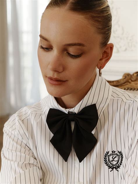 Галстук-бабочка на резинке :: LICHI - Online fashion store