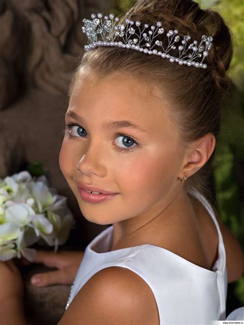 Прически для девочек как у королевы - 89 фото