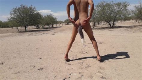 Desnuda En Publico Trans Caliente Con Tacones Transparentes Altas Y Plug Anal Muy Puta