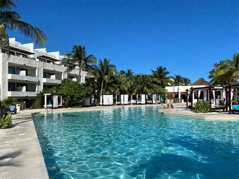 Akumal Bay Beach and Spa Resort Review From a REAL Traveler