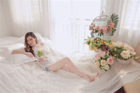 Cô giáo hot girl Hà Nội làm người mẫu ảnh cực sexy kiếm thêm vì lương eo hẹp Phong cách sao