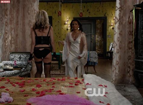 Naked Lindsey Gort In The Carrie Diaries