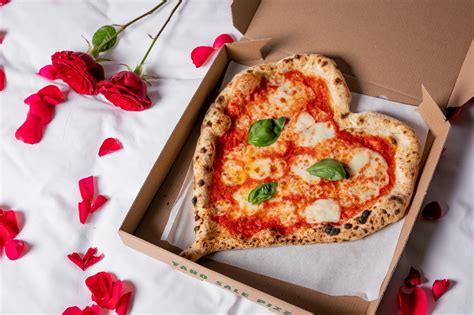 Heart Shaped Pizzas Celebrate Valentines Day With These Epic Pizzas