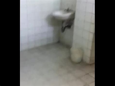 Jerkand Cum On University Restroom XVIDEOS