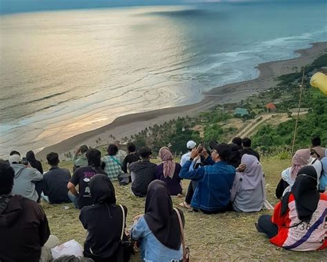 Tempat Wisata Paralayang Parangtritis Jogja Rute Lokasi Tiket Masuk