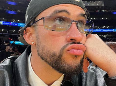 Esc Ndalo Por Los Likes De Bad Bunny Es Gay