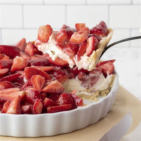 Easy Summer Strawberry Low-Carb Pie - Thinlicious