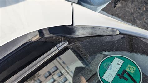 Замена камеры заднего вида, заглушки (резинки), накладки на стекло ...