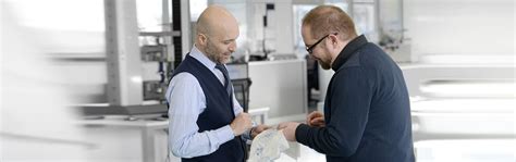 AMANN Group: Premium Nähfäden, Stickgarne & Smart Yarns