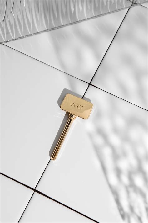 AKT :: Behance