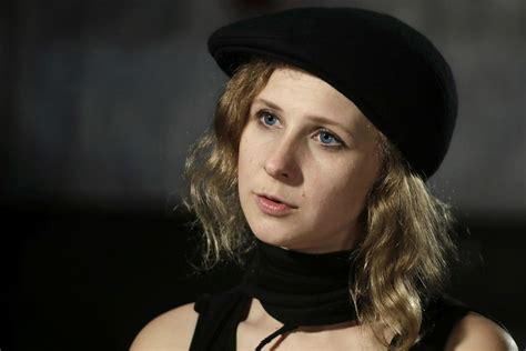 Na Hrvaškem aretirali spremljevalno članico Pussy Riot in ji odredili ekstradicijski pripor