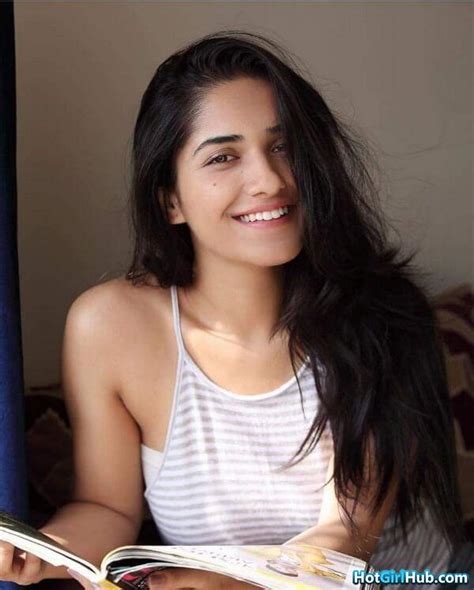 Ruhani Sharma Hot Photos Indian Actress Sexy Photos Photos