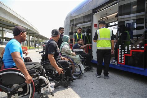 Not Wheelchair Friendly Trackless Tram Pilot In Putrajaya Falls