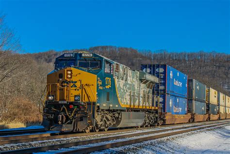 CSXT 1776 Spirit Of Our Armed Forces Leads I016 20 Throu Flickr