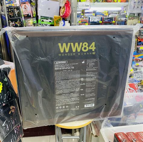 Hot Toys Mms Golden Armor Wonder Woman Deluxe Hottoys Figure