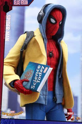 De Volta ao Lar Hot Toys anuncia figura do Homem Aranha seu traje padrão