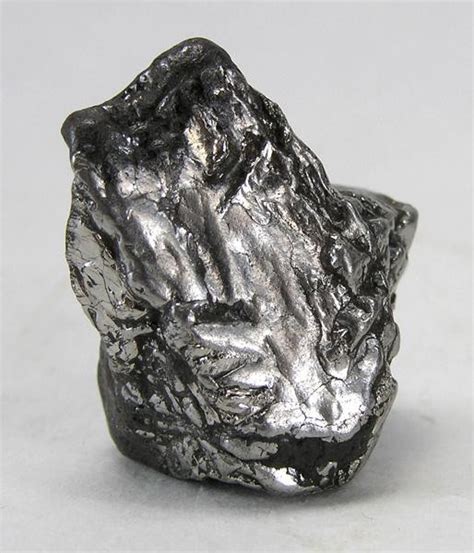 File:Iron-135048.jpg - Wikimedia Commons