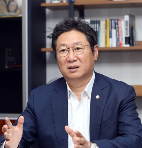 Tf인터뷰 황희 문체부 장관 내정자 코로나 직격탄 한류 다시 살린다 연예 기사 더팩트