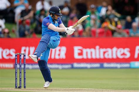 Shafali Verma plays a controlled pull shot | ESPNcricinfo.com