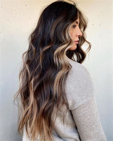 Honey Blonde Hair Ideas To Revamp Your Style Hair Adviser Honey Blonde Hair Ombre Hair