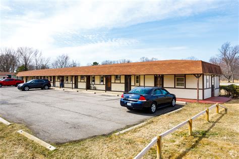 11920 Telegraph Rd, Carleton, MI 48117 - Eva's Motel | LoopNet
