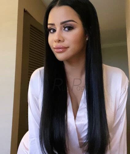 Latina Massage In 24 Masseuses