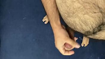 Viejo peludo masturbándose XVIDEOS