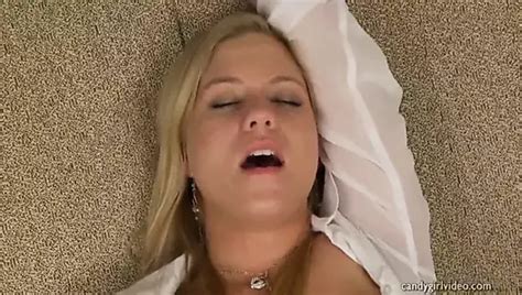 Viele Squirting Orgasmen Mit Massivem Brutalem Dildo XHamster