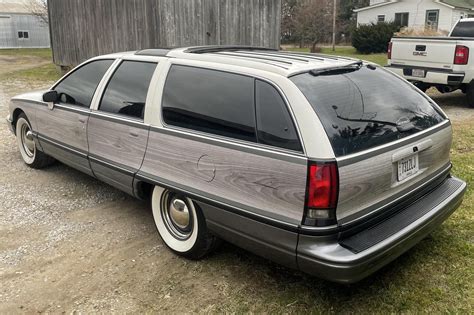 1991 Oldsmobile Custom Cruiser Up For Auction At No Reserve