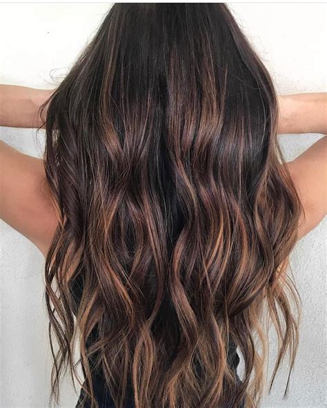 These Five Trending Tones Will Revamp Your Grown Out Highlights In One