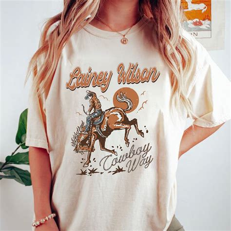 Lainey Wilson Retro 90s Shirt, Lainey Wilson T-Shirt, Country Music ...