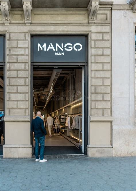 Barcelona, Spain - April 3, 2021. Logo and Facade of Mango, a Spanish ...