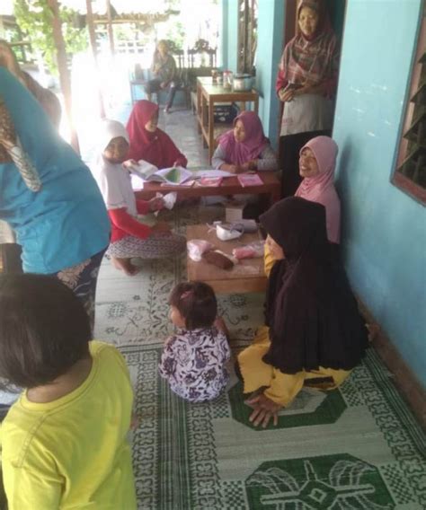 Pendataan Keluarga Dan Tumbuh Kembang Anak Bersama Kader Kader Posyandu