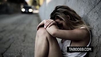 Aubrey Sinclair Jeune Salope Sans Abri Bais E Par Un Homme Riche Xvideos