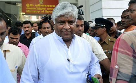 Sri Lanka: Cricketer-turned-politician Arjuna Ranatunga arrested - KalingaTV