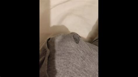 看着我的精液渗出 Pornhub Gay
