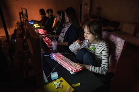 Playing online games is linked to better performance at school among teenagers | WIRED UK