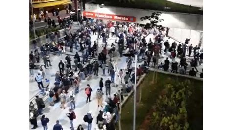 Vídeo Greve na CPTM paralisa linhas e gera confusão em estações